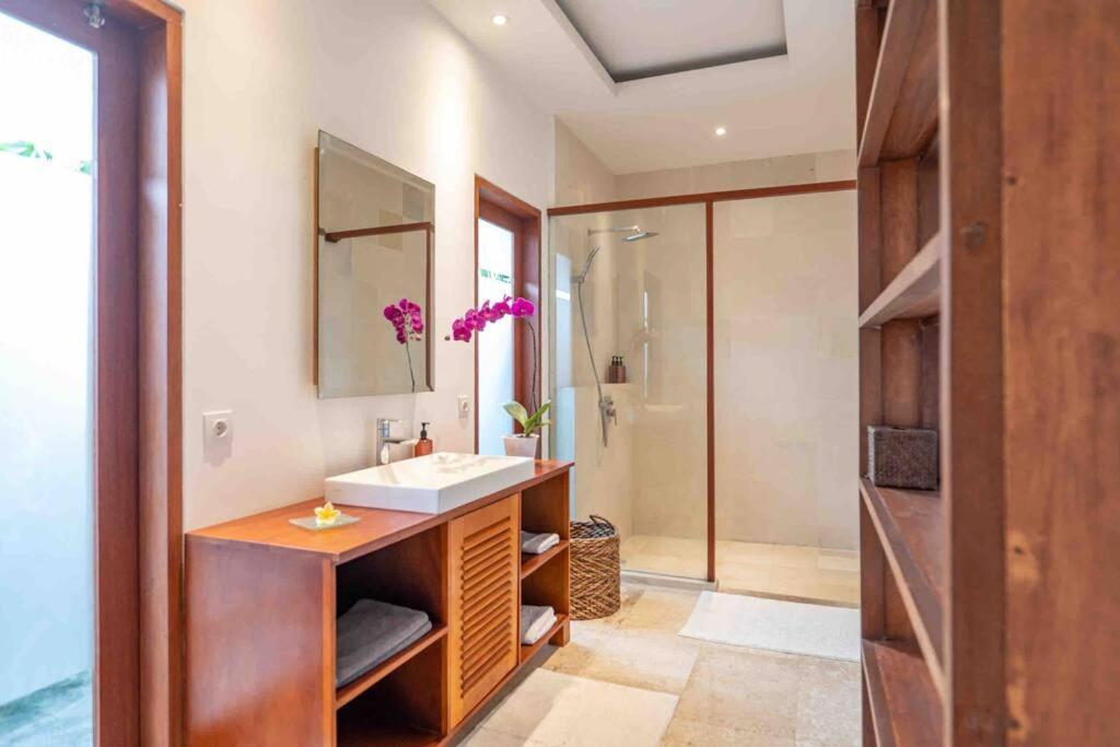 Villa Mimpi Nyata Canggu Exteriör bild